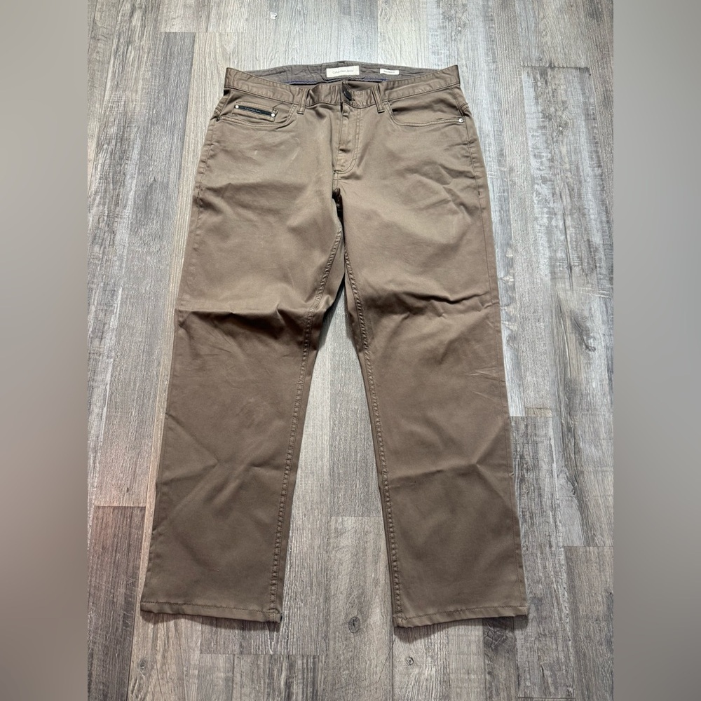 Calvin Klein Jeans Slim Straight Chinos
34x30 Men's Casual Pants tan color